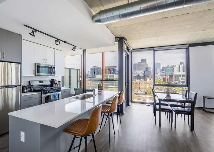 Freshly Minted 2br - Elegance & Comfort In Apartment *