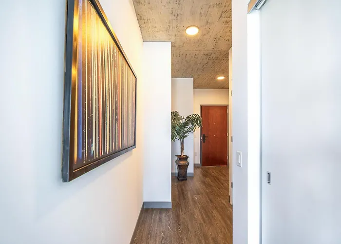 Freshly Minted 2br - Elegance & Comfort In