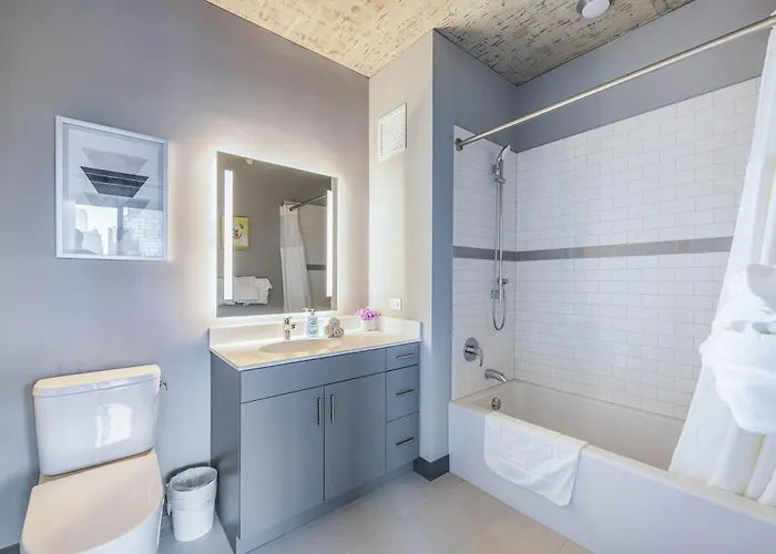 Freshly Minted 2br - Elegance & Comfort In * Chicago