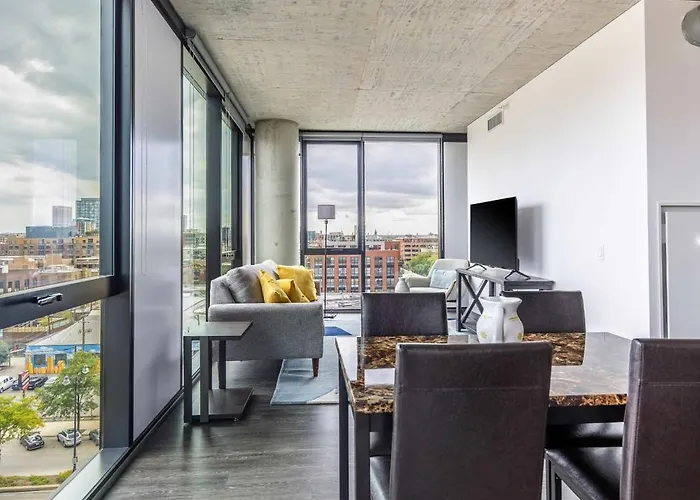Freshly Minted 2br - Elegance & Comfort In Apartment *