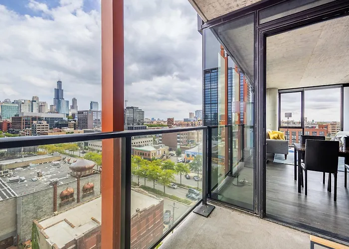 Freshly Minted 2br - Elegance & Comfort In Chicago